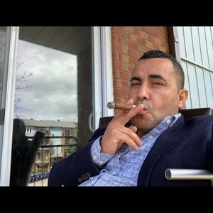 Meet your Posher, Slaheddine